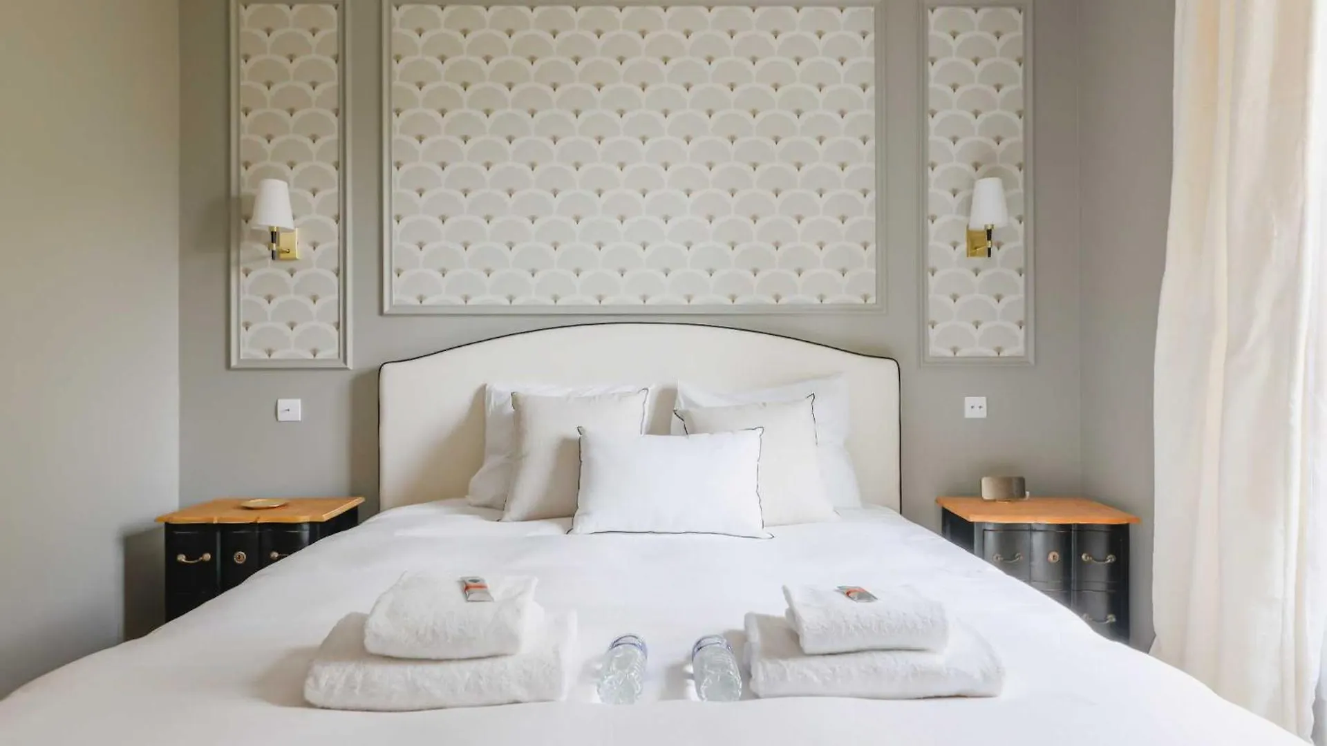 Luxurious Apartment - 4Br-10P- Ternes-Pereire Paris France