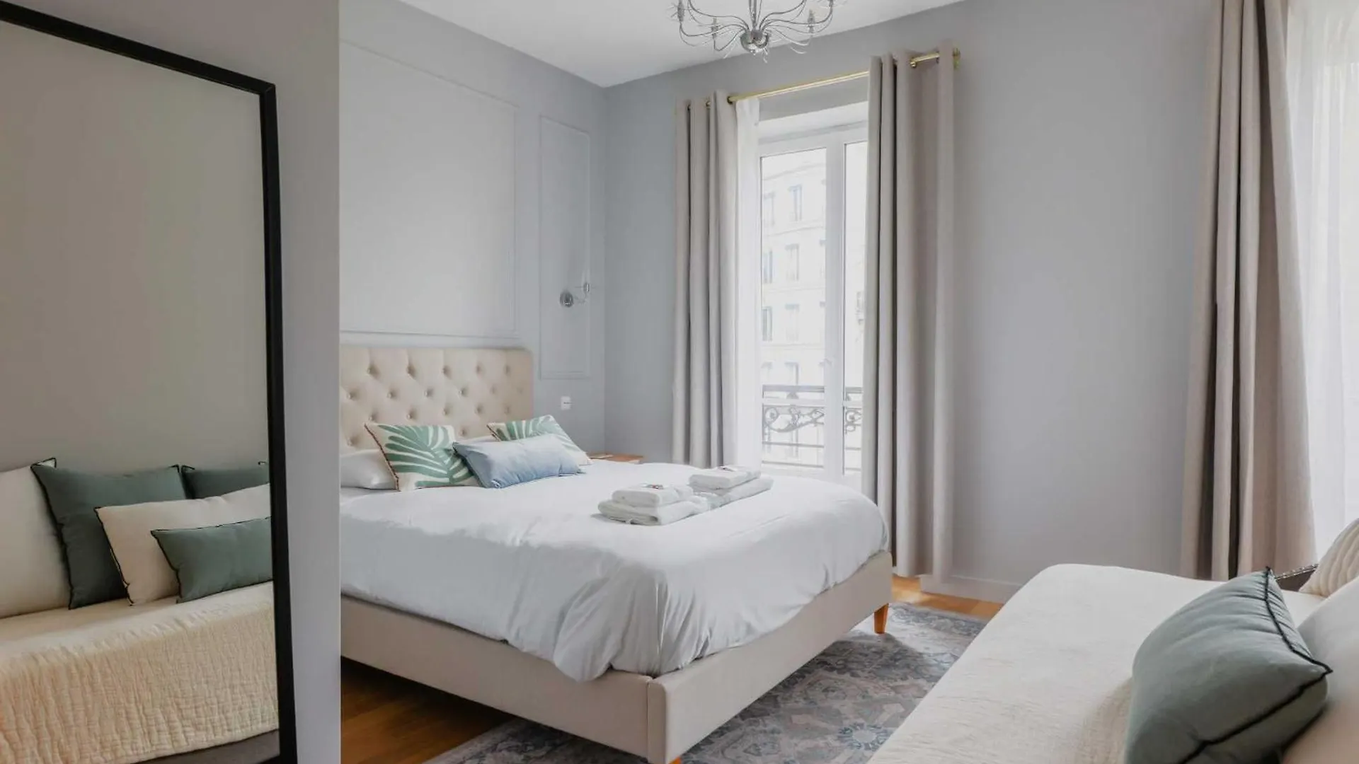 פריז Luxurious Apartment - 4Br-10P- Ternes-Pereire צרפת
